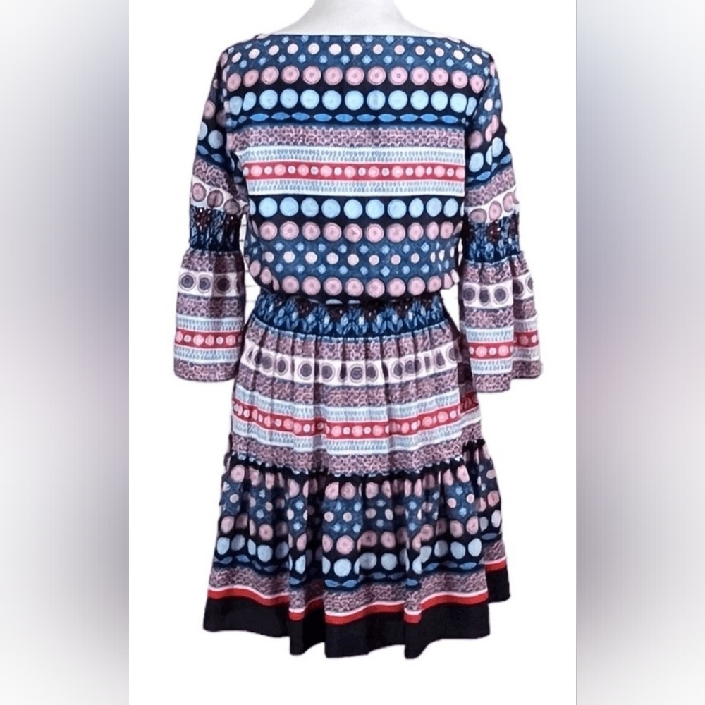 Eliza J Long Sleeve Dress With A Unique & Colorful Print Nwot